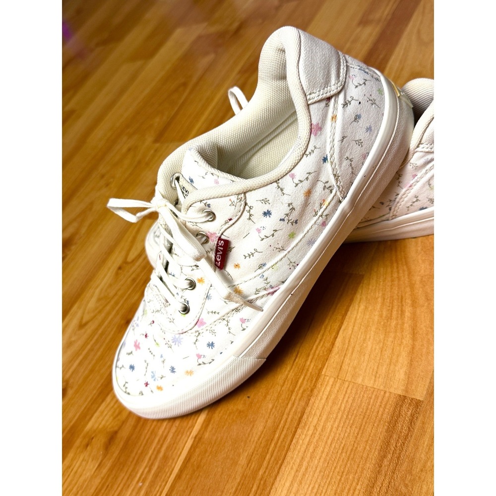 Levis Womens Floral Low Top Sneakers White with Small Flowers Lace Up Sanitized